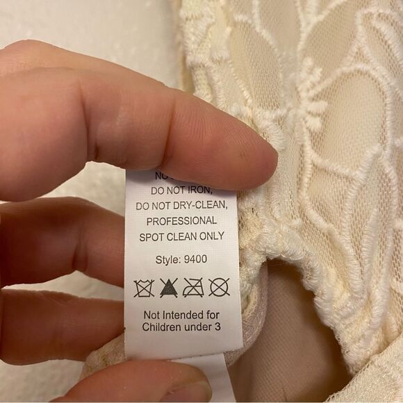 WEISSMAN Dance ivory white lace Costume Heaven's Door
9400 LC-large child - Picture 8 of 11